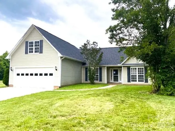 222 Misty Valley Road, Fletcher, NC 28732