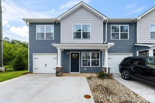 4 Virginia Commons Drive, Arden, NC 28704