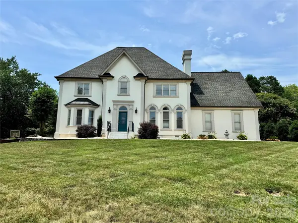 4215 3rd Street Nw, Hickory, NC 28601