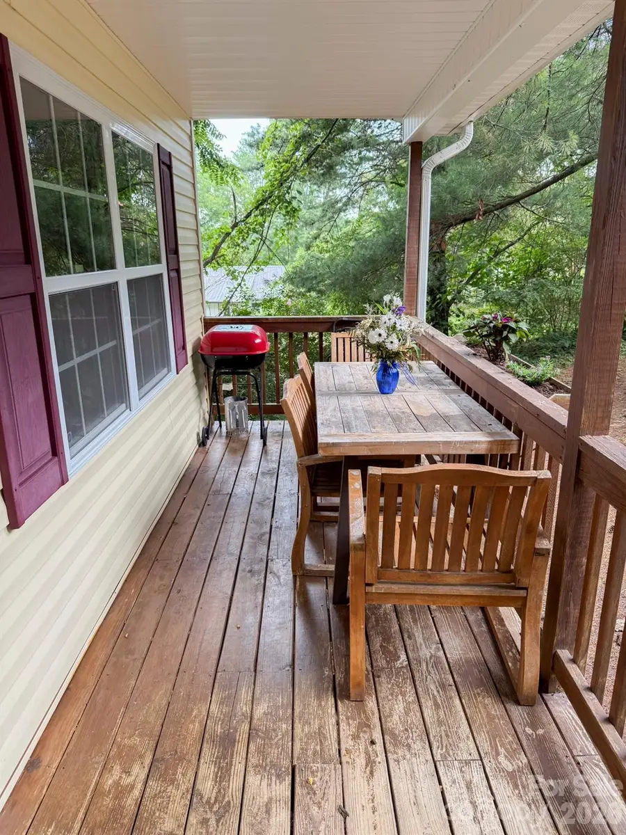 11 W Raleigh Road, Asheville, NC 28803 - #2