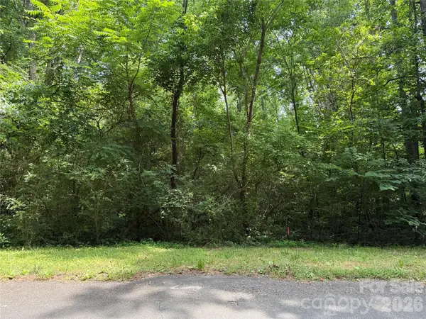 9562 Regent Drive, Davidson, NC 28036