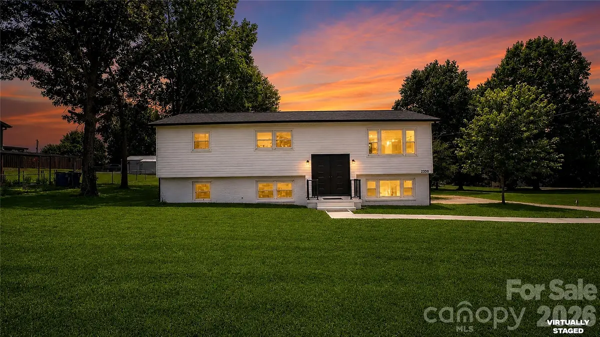 2330 40th Avenue Court Ne, Hickory, NC 28601 - #1