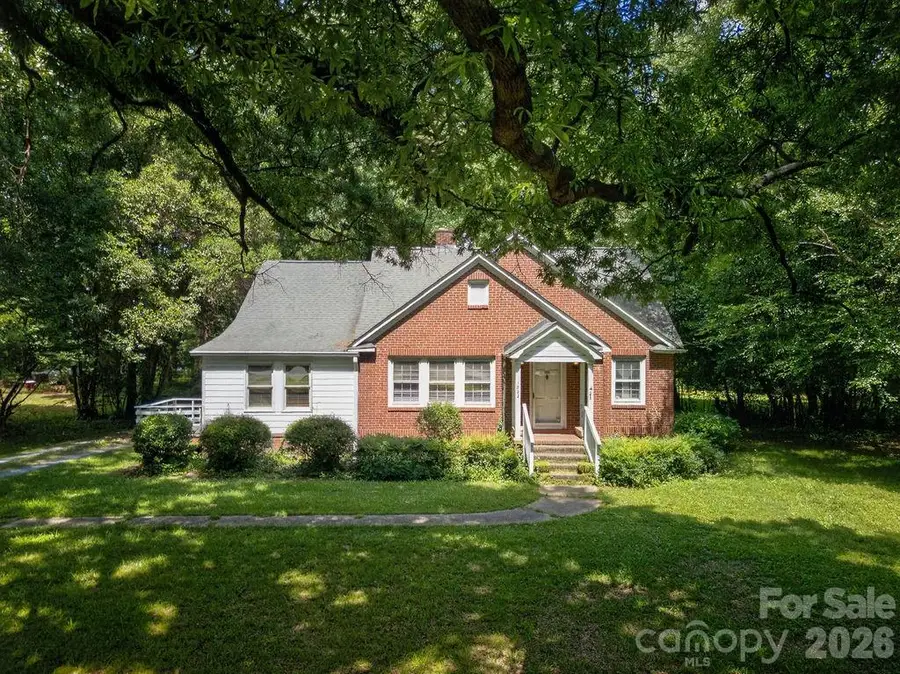 1822 W Sugar Creek Road, Charlotte, NC 28262 - #2