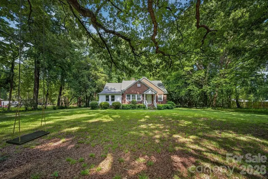 1822 W Sugar Creek Road, Charlotte, NC 28262 - #3