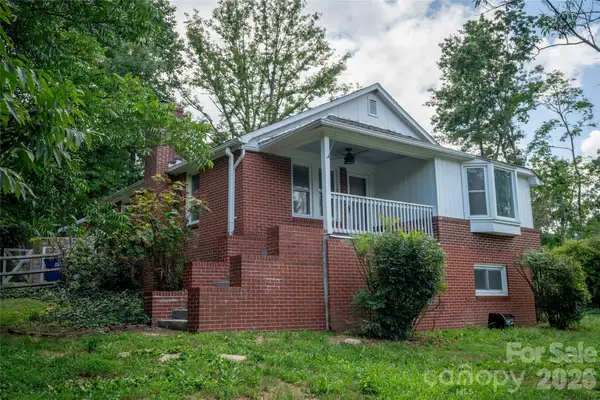 1271 Upper Brush Creek Road, Fairview, NC 28730