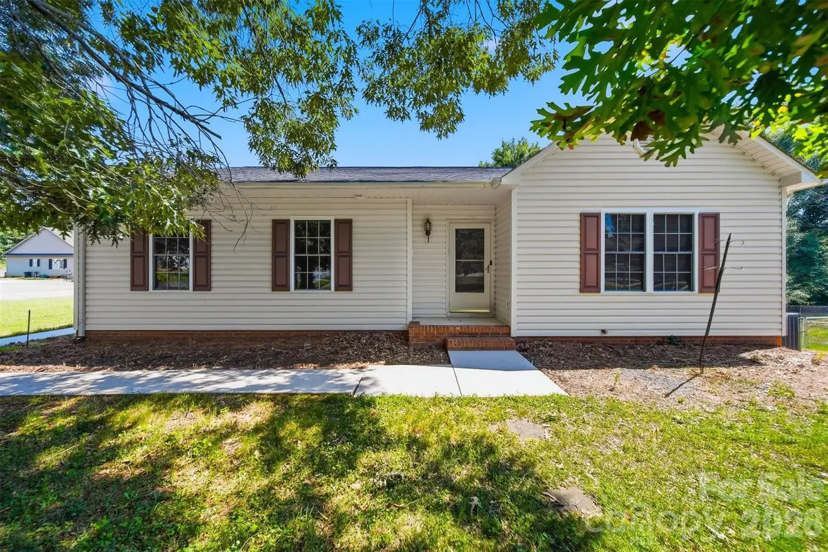 2436 29th Avenue Court Ne, Hickory, NC 28601 - #1