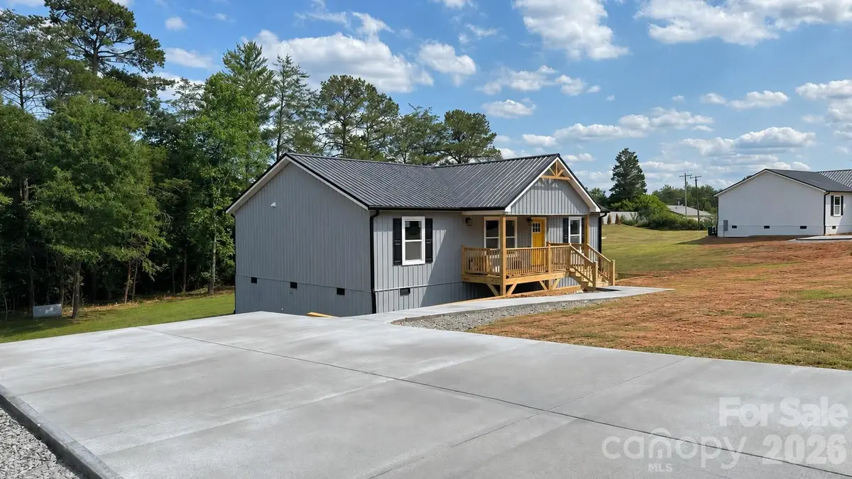 2047 Bailey Drive, Hickory, NC 28601 - #1