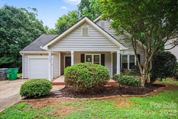 2732 Black Walnut Lane, Charlotte, NC 28262