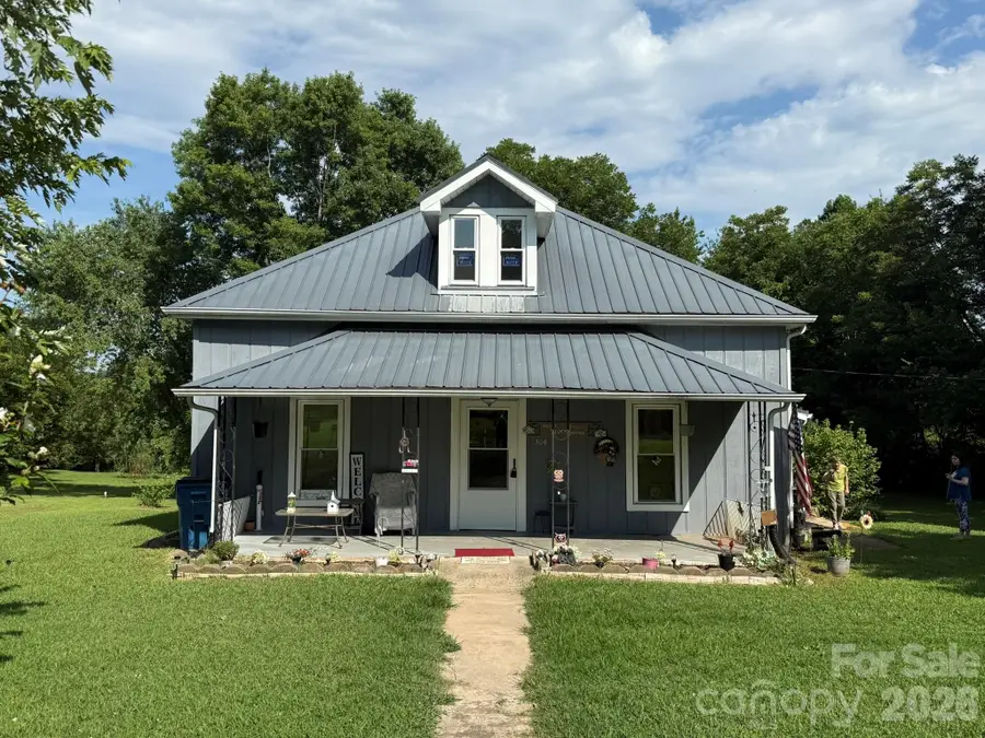 304 Main Avenue W, Hildebran, NC 28637 - #2