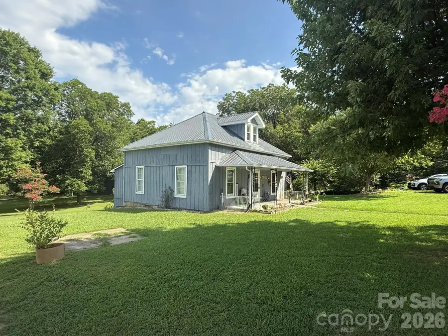 304 Main Avenue W, Hildebran, NC 28637 - #3