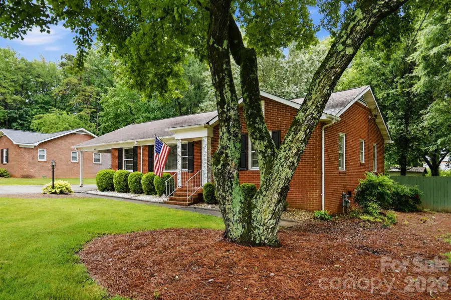 7919 Linda Lake Drive, Charlotte, NC 28215 - #3