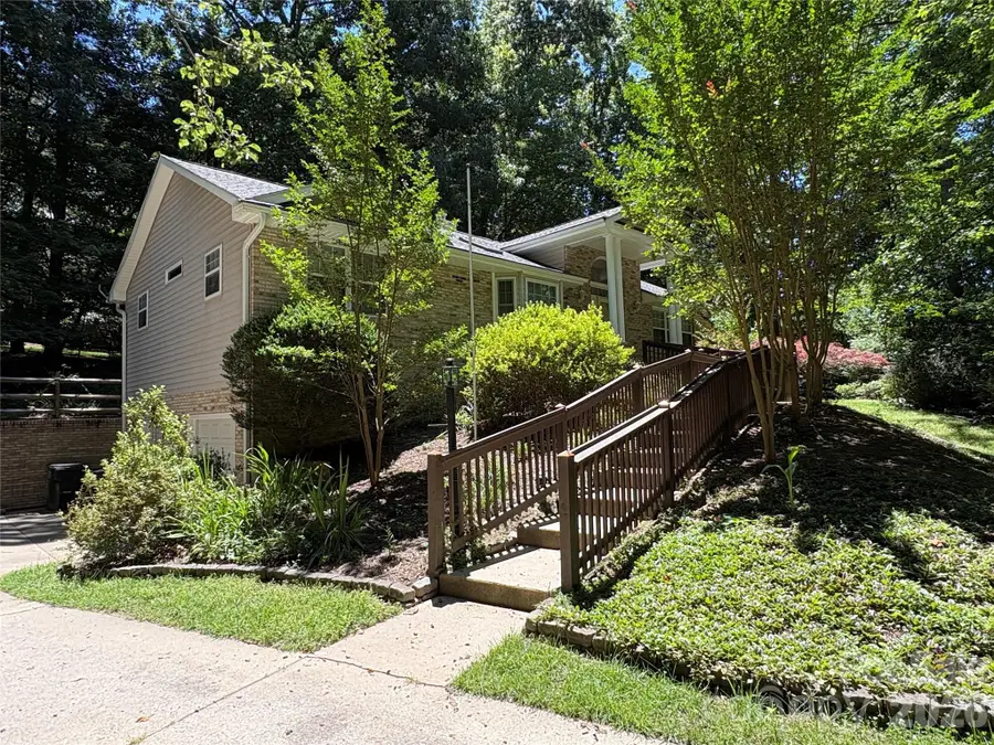 206 Camellia Way, Laurel Park, NC 28739 - #3
