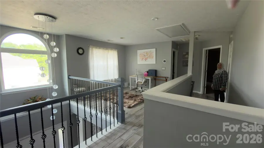 5227 Eagle Creek Drive, Charlotte, NC 28269 - #3