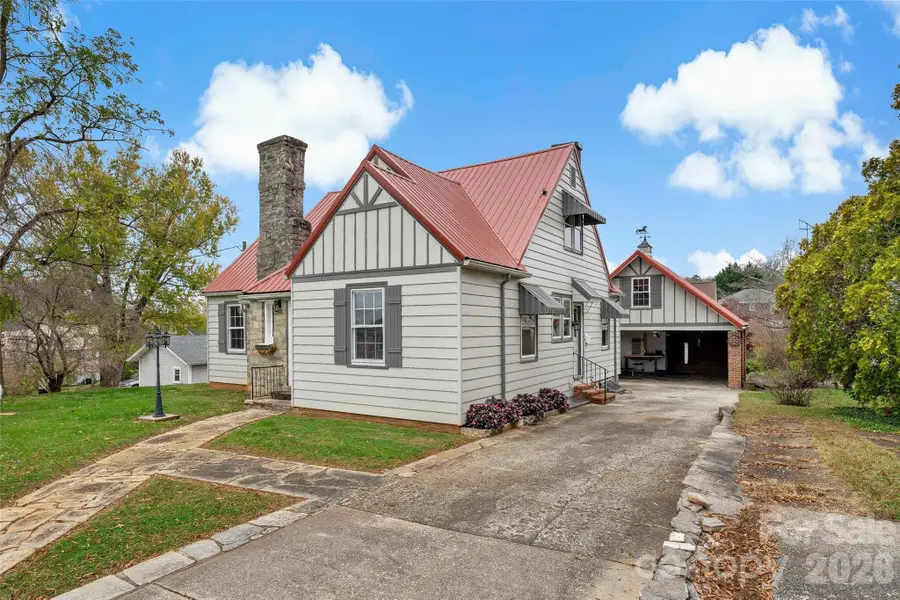 141 N Madison Street, Marion, NC 28752 - #3