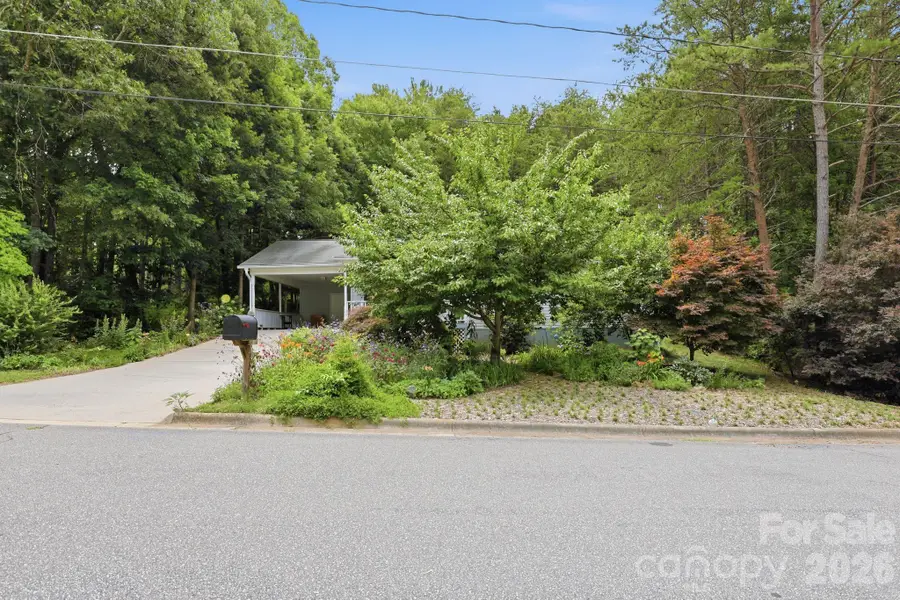 15 Valley Street, Granite Falls, NC 28630 - #3