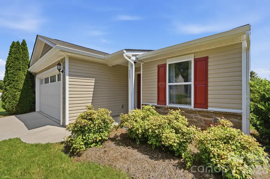 757 Willow Creek Drive, Gastonia, NC 28054 - #3
