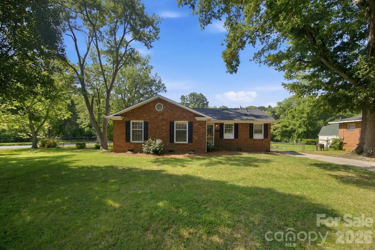 1401 Grovewood Drive, Charlotte, NC 28208 - #1