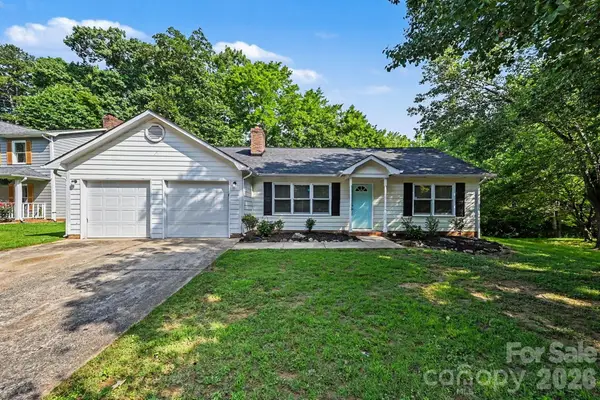 6804 Streamside Drive, Charlotte, NC 28212
