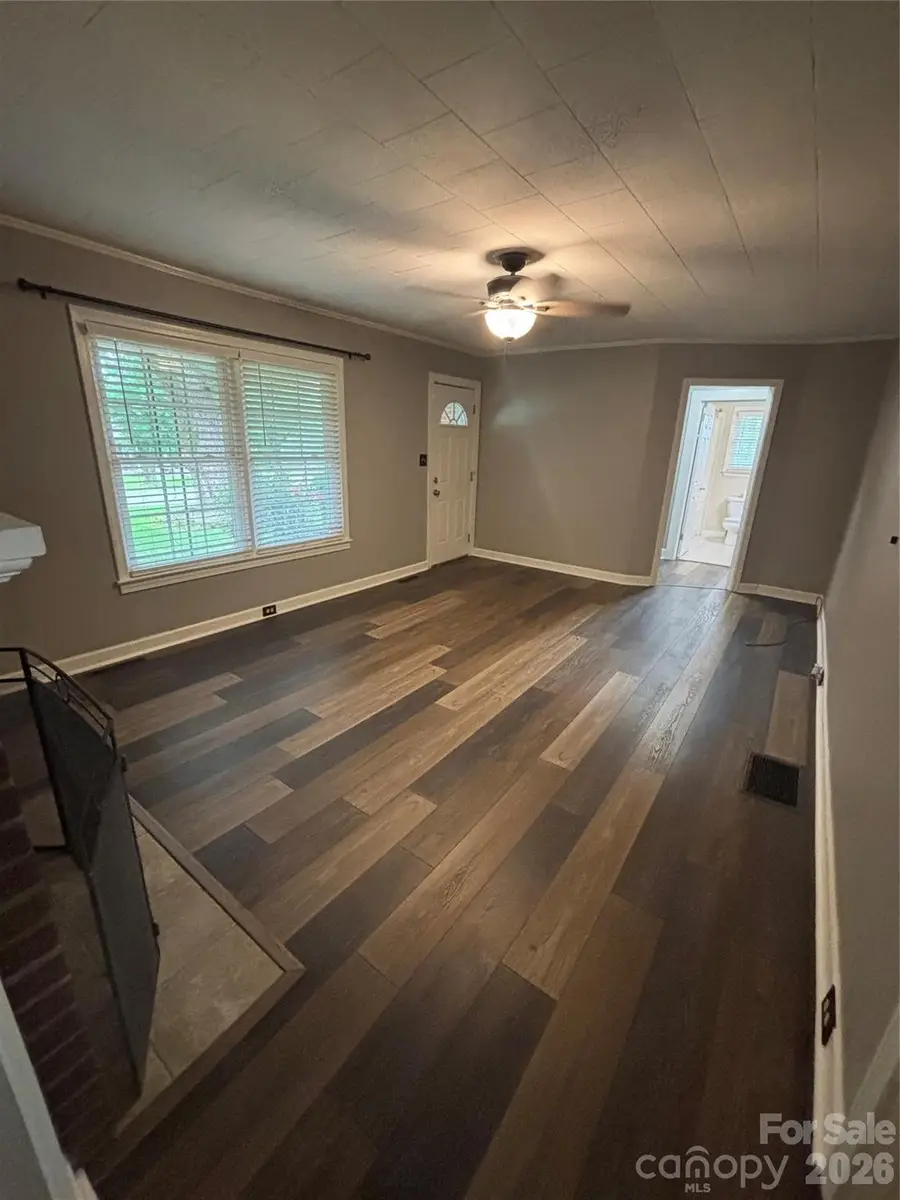 327 Arrowood Street Se, Lenoir, NC 28645 - #2
