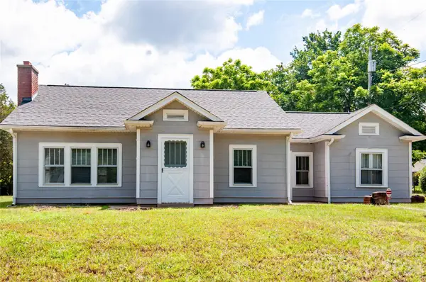 2505 Shelton Avenue, Statesville, NC 28677