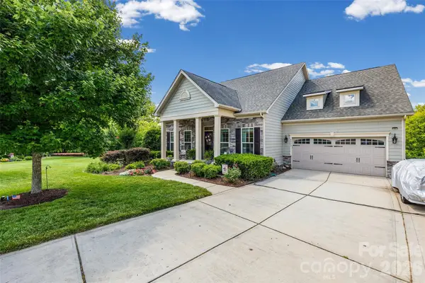 8477 Whitworth Avenue, Harrisburg, NC 28075