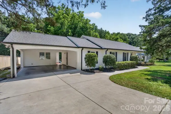 4124 Bridgewood Lane, Charlotte, NC 28226