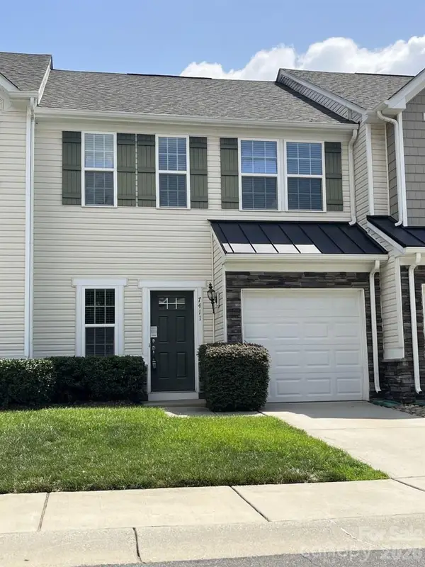 7411 Red Mulberry Way, Charlotte, NC 28273