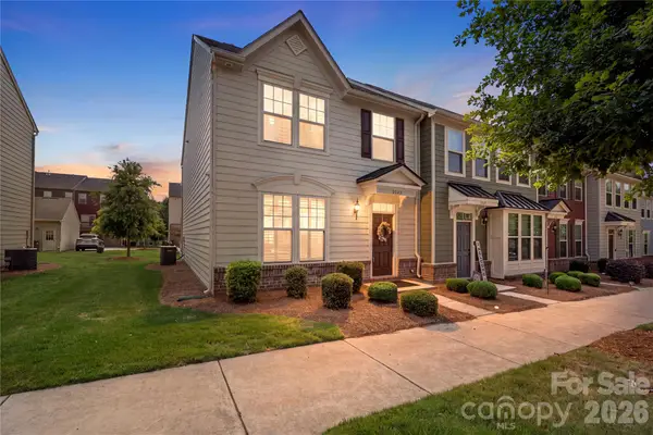 2023 Sage Park Drive, Charlotte, NC 28217