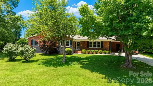 706 Hedrick Drive, Statesville, NC 28677