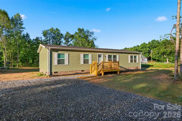 4433 Old Us 421 Highway W, Yadkinville, NC 27055