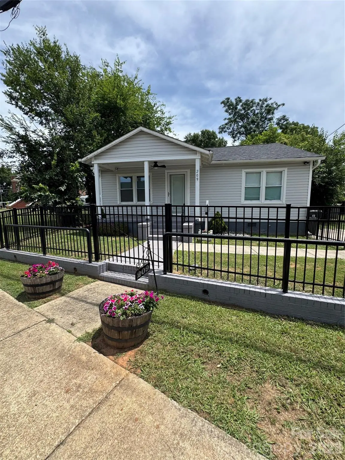 209 Pond Street, Rock Hill, SC 29730 - #1