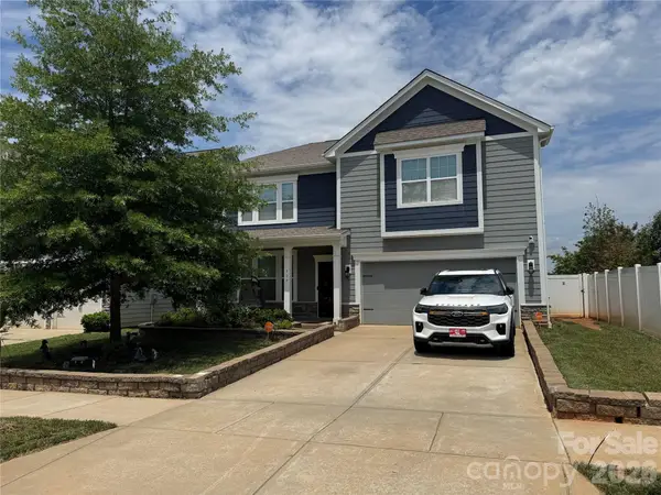 109 E Americana Drive, Mooresville, NC 28115