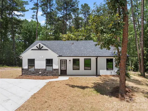1733 Rollingwood Drive, Kannapolis, NC 28081
