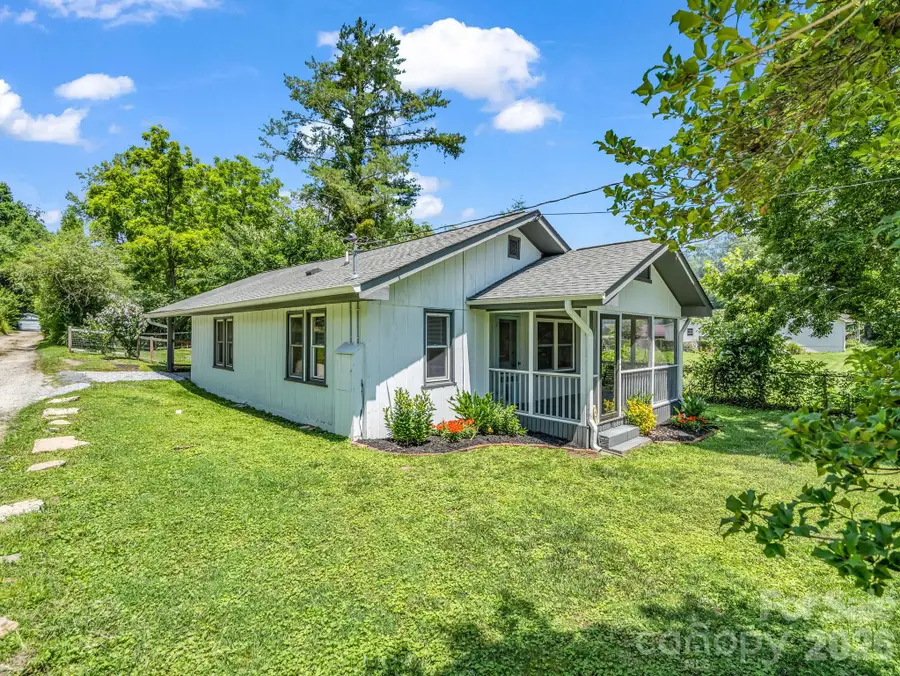 112 Resort Street #6, Hendersonville, NC 28792 - #2