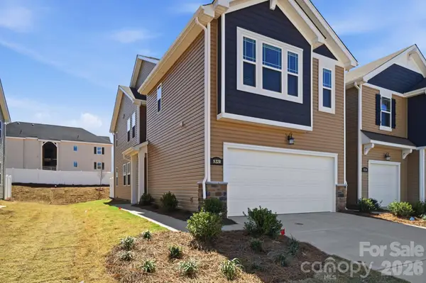 5402 Wyes Oak Lane, Charlotte, NC 28269