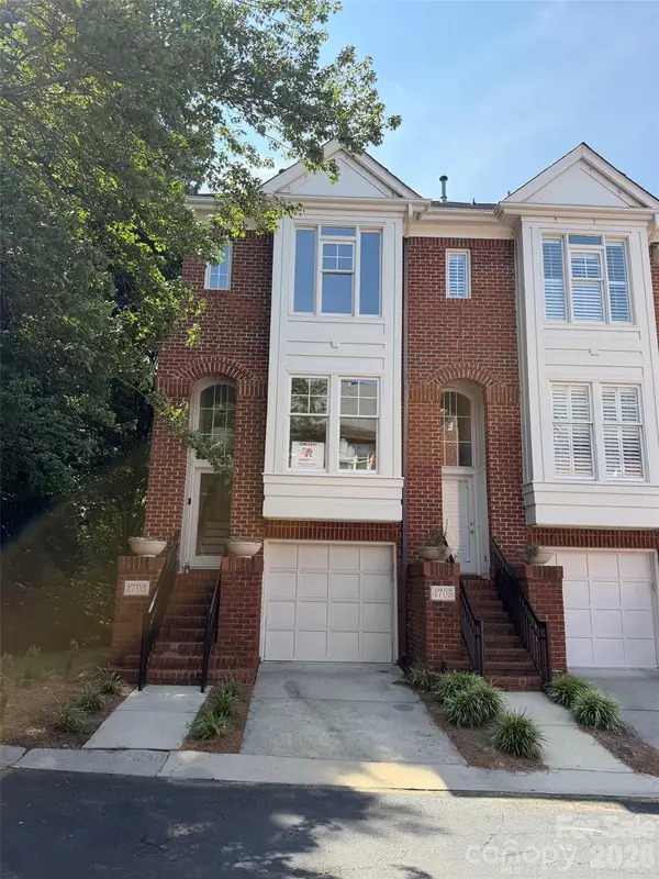4703 S Hill View Drive, Charlotte, NC 28210
