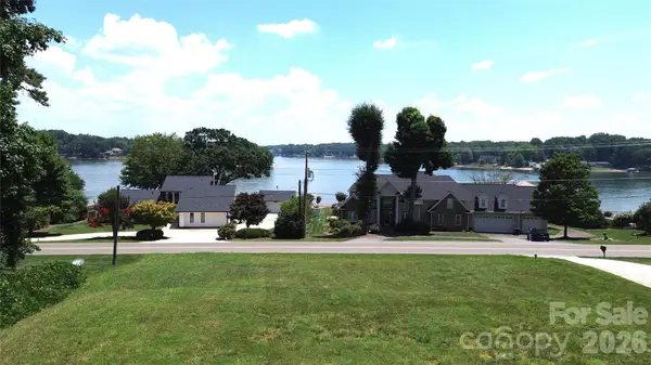 182 Wilson Lake Road, Mooresville, NC 28117