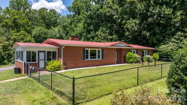 6264 Us 221 Highway S, Marion, NC 28752