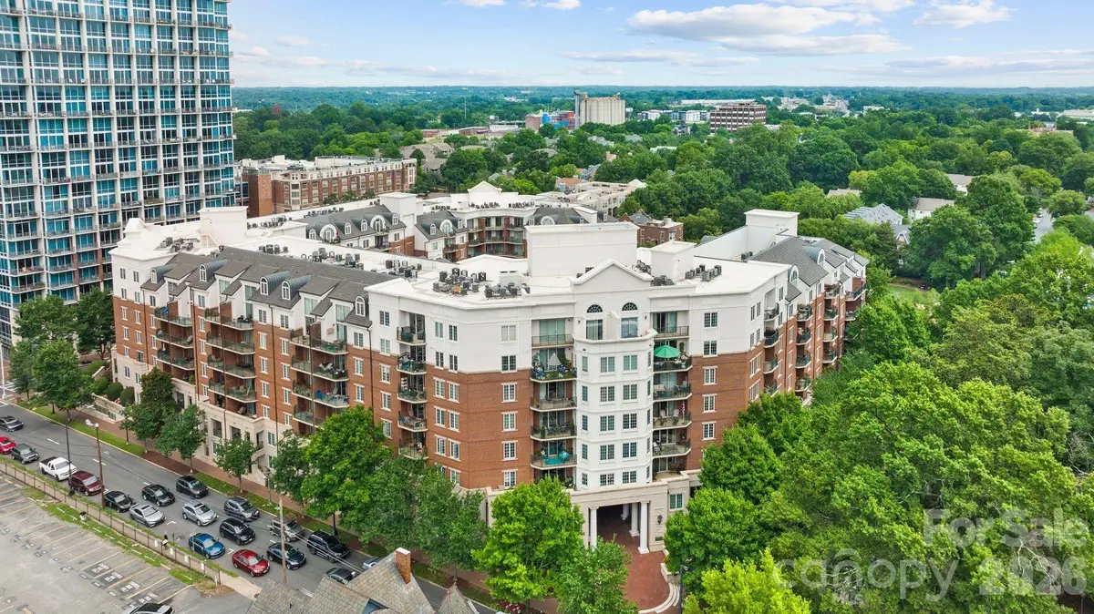 300 W 5th Street, Charlotte, NC 28202 - #1