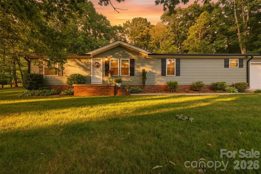 446 Heritage Circle, Taylorsville, NC 28681 - #2