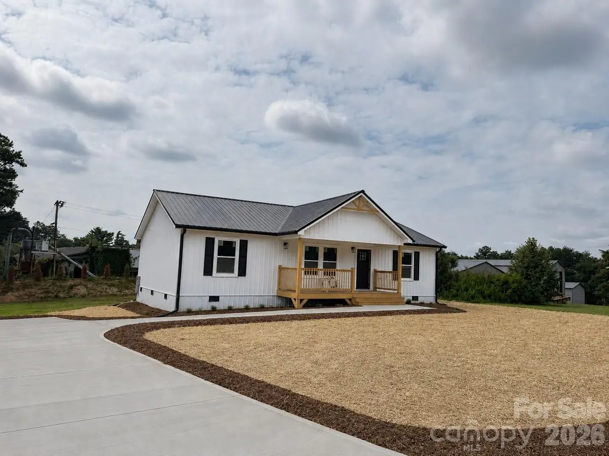 2059 Bailey Drive, Hickory, NC 28601 - #1