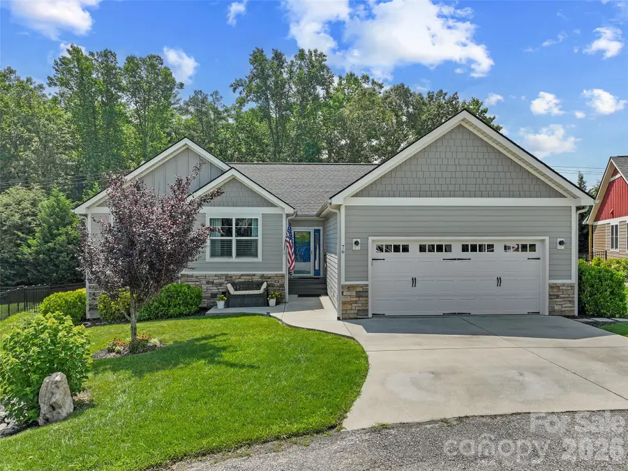 76 S Anvil Avenue, Hendersonville, NC 28792 - #2