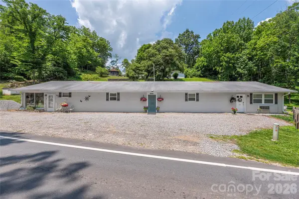 702 Love Joy Road, Canton, NC 28716