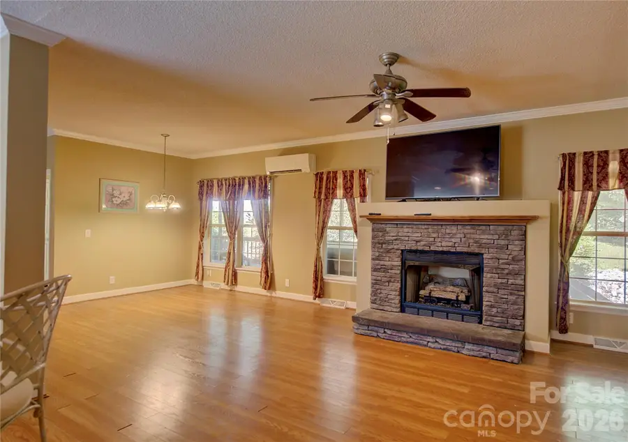 498 Broad Branch Road, Bakersville, NC 28705 - #2