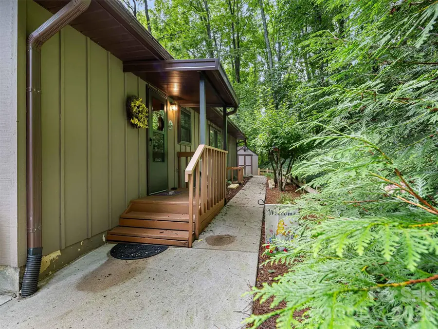 25 Anne Street, Lake Junaluska, NC 28745 - #3