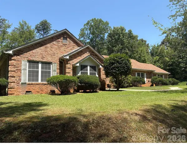2000 Golf Course Road, Columbus, NC 28722
