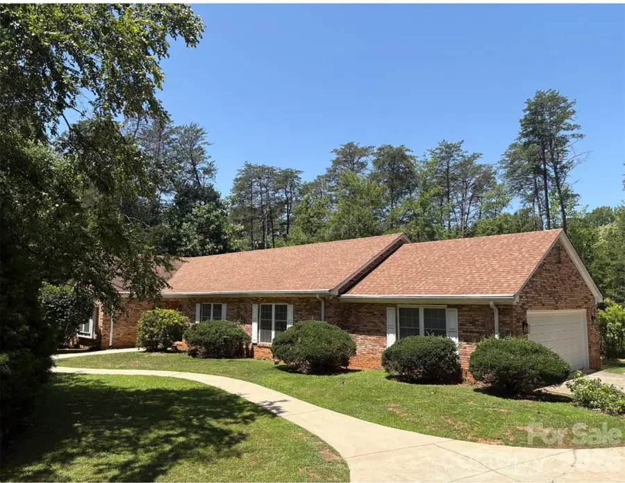 2000 Golf Course Road, Columbus, NC 28722 - #2
