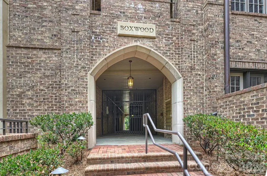 241 Queens Road, Charlotte, NC 28204 - #3