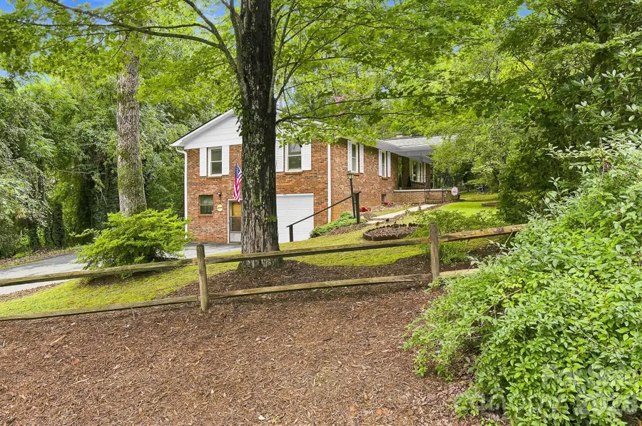 108 Arthur Lane, Hendersonville, NC 28791 - #3