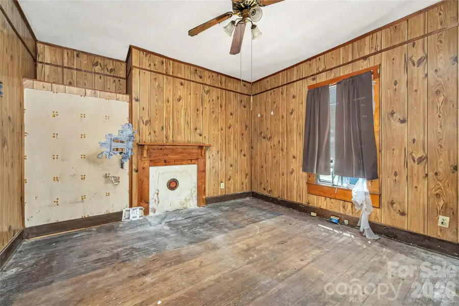 114 W 6th Avenue, Gastonia, NC 28052 - #2